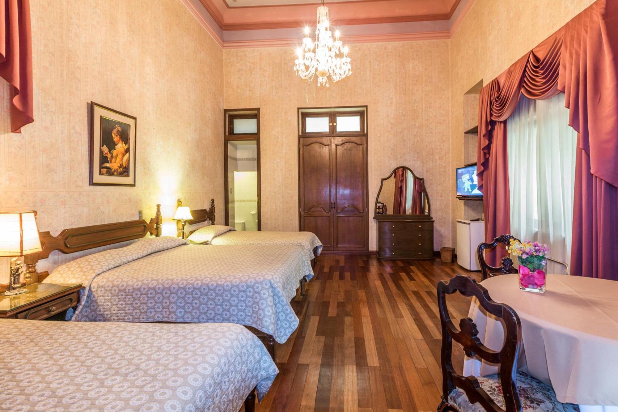Capital Plaza Hotel Сукре Экстерьер фото