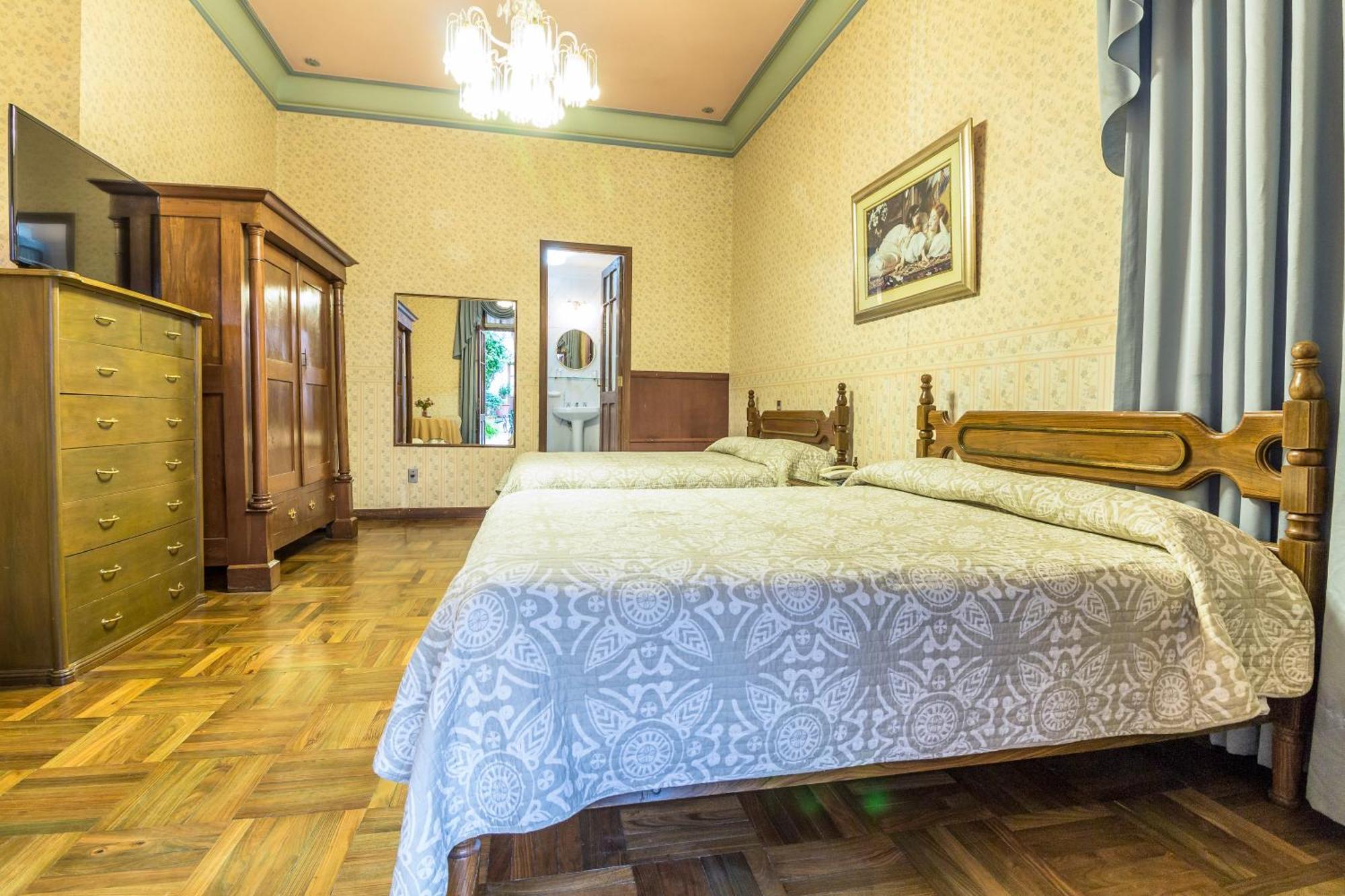 Capital Plaza Hotel Сукре Экстерьер фото